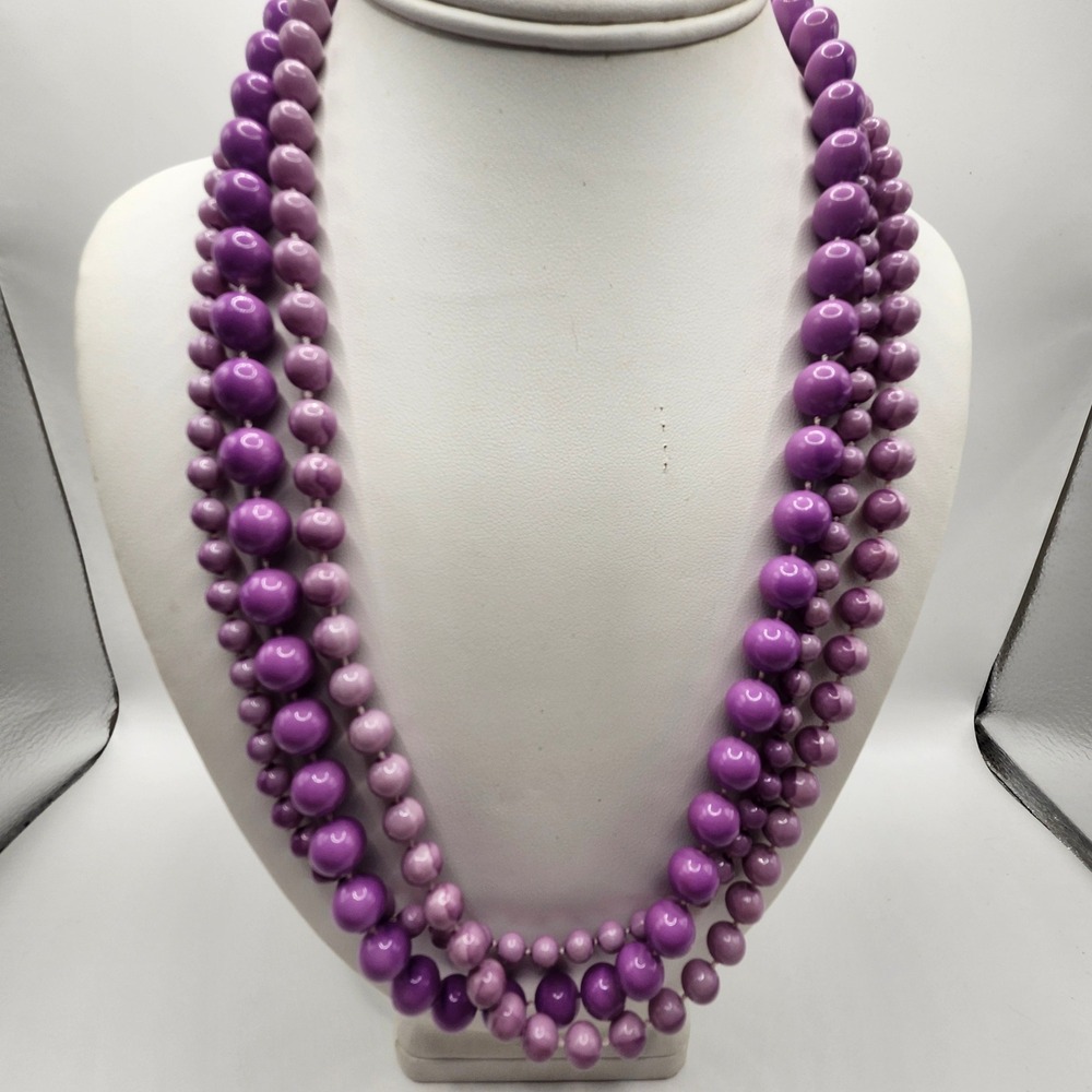 Vintage‎ Purple Graduated Bead Triple Strand Necklace Retro Plastic Costume